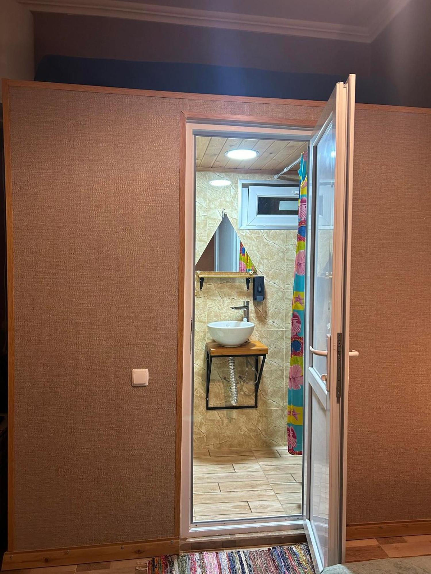 Ke&Ra Guestsroom Гори Экстерьер фото